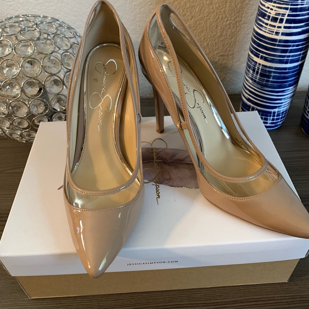 Jessica Simpson Nude Pump